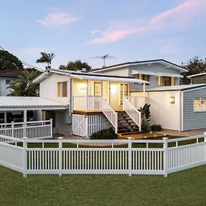  Holiday home Coastal Paradise With Pool Australia