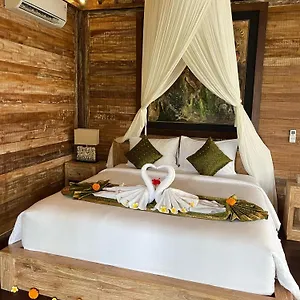 Aura Bed & Breakfast