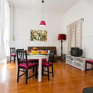 downtown-augusta-apartment.hotels-lisbon-portugal.com/